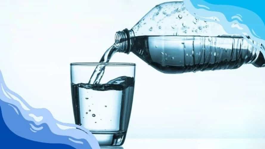Tahran'da damıtılmış su satışı